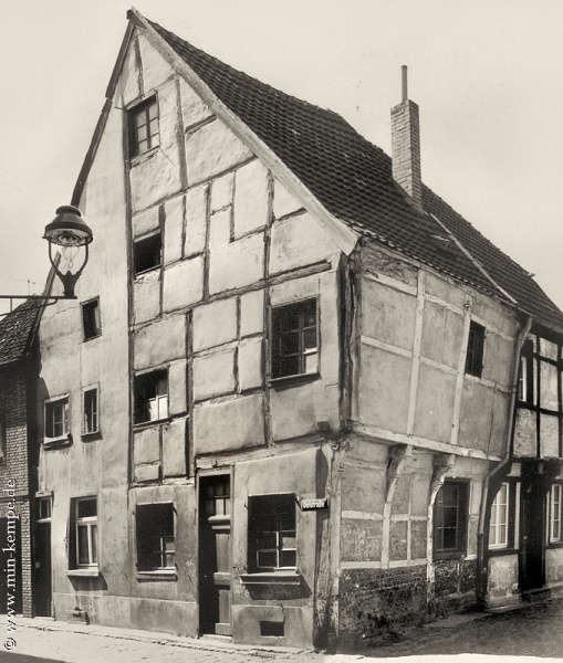 Datei:Ehemalige-oelstrasse19.jpg