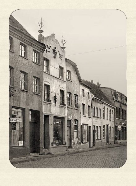 Datei:Engerstrasse mit Friseur.jpg