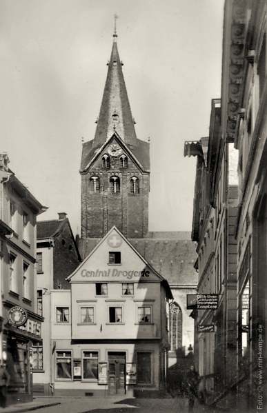 Datei:Kaisers und Centraldrogerie.jpg