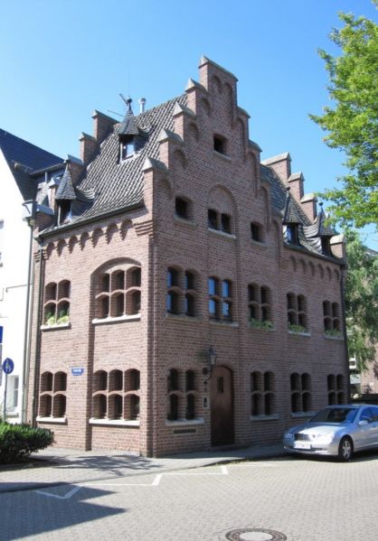 Datei:Heilig-Geist-Str. 15.jpg