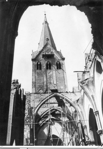 Datei:Propsteikirche ohne Dach.png