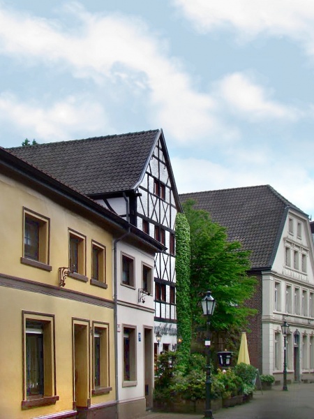 Datei:Kempsche Huis Neustr.jpg