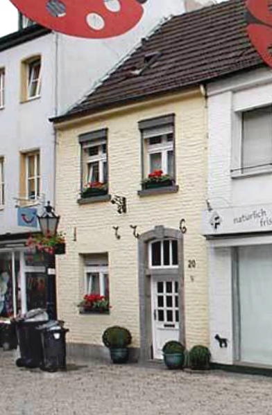 Datei:Peterstraße 20 2012.jpg