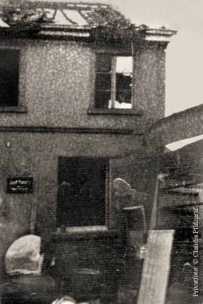 Datei:Josefstrasse6-Bombeneinschlag 5.jpg