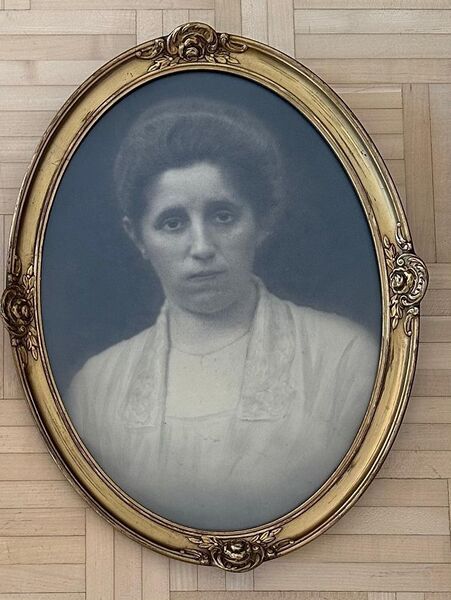 Datei:Wiedefeld Gertrud geb Broeckmann.jpg